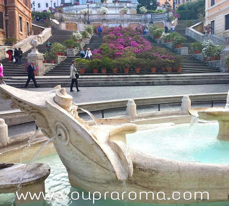 Piazza di Spagna repleta de flores - Blog VoupraRoma