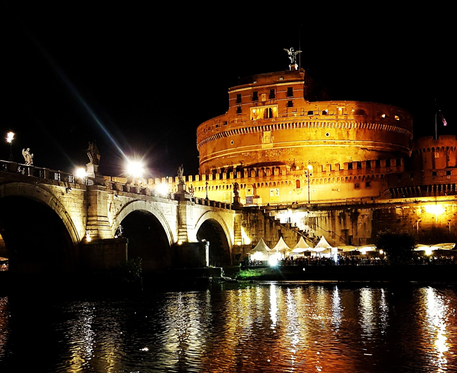 Passeio de Barco pelo Rio Tevere em Roma - Vista Castel Sant'Angelo - Blog Vou pra Roma