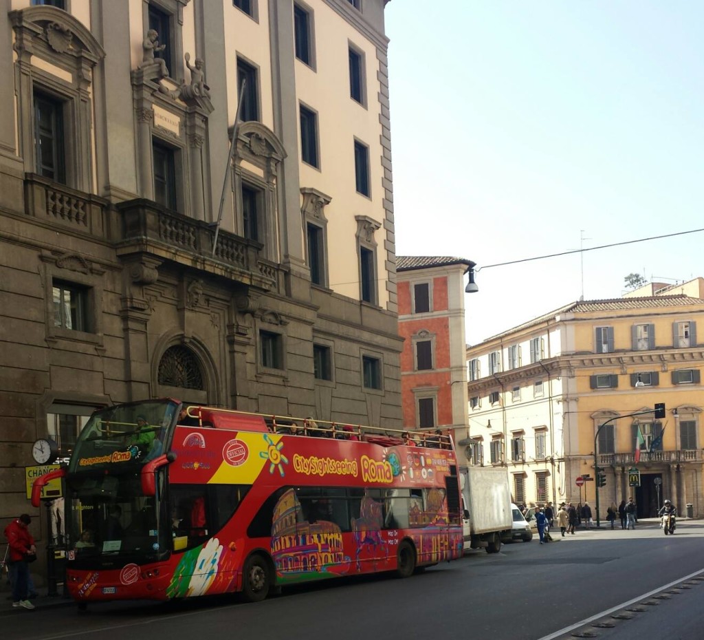 HOP ON HOP OFF EM ROMA - foto Ana Venticinque