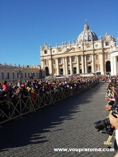 PIAZZA SAN PIETRO - DIA DE VER O PAPA