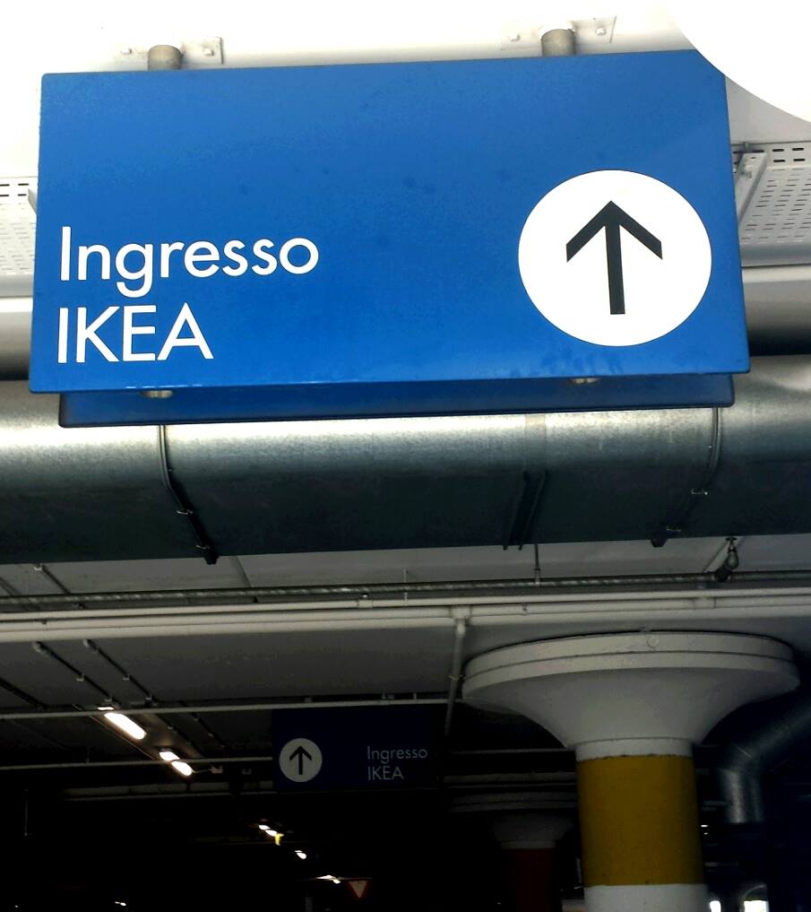 Compras na loja Ikea em Roma