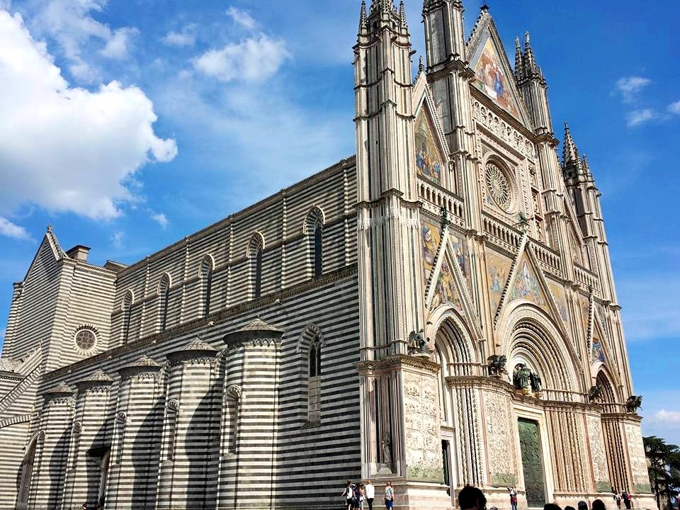 Bate e volta de Roma a Orvieto