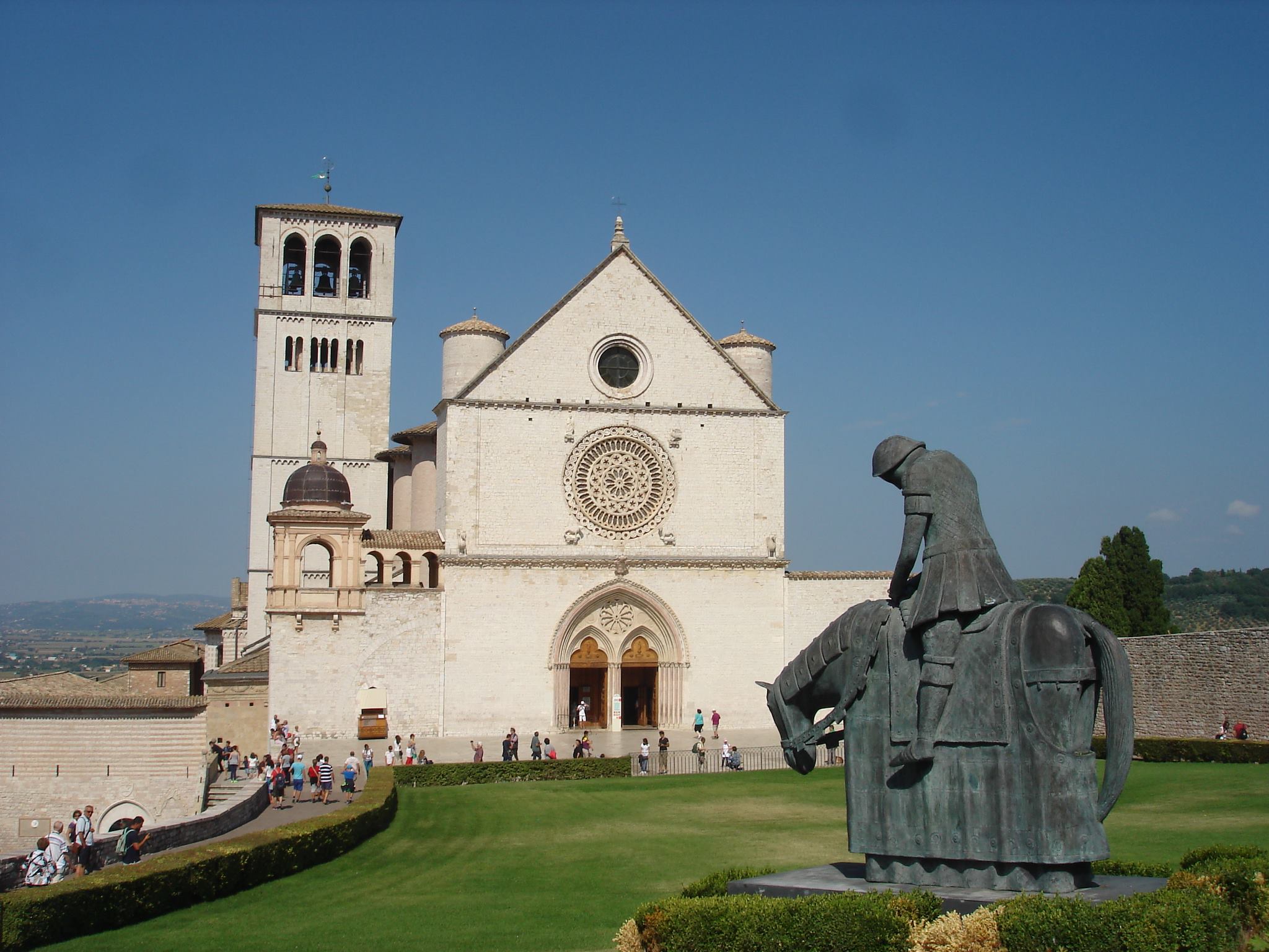 Viajar de carro pela Itália - BASÍLICA DE SÃO FRANCISCO DE ASSIS 