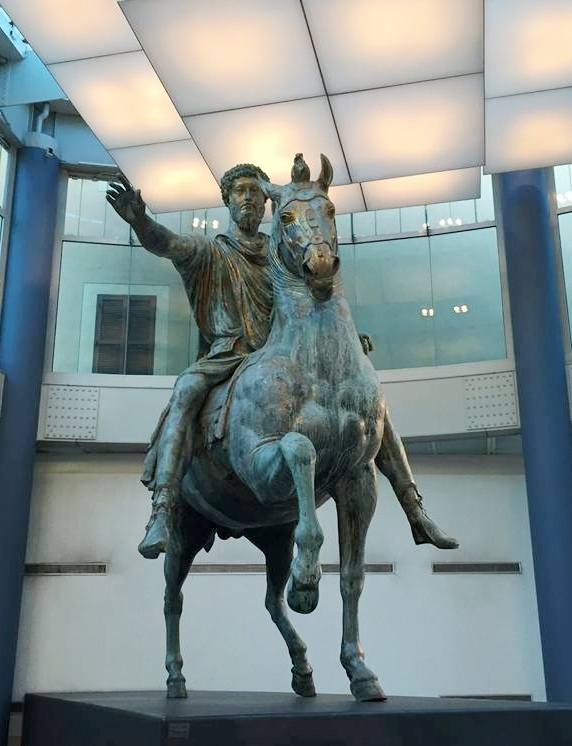 MUSEUS CAPITOLINOS - ESTÁTUA MARCO AURÉLIO - FOTO Ana Venticinque