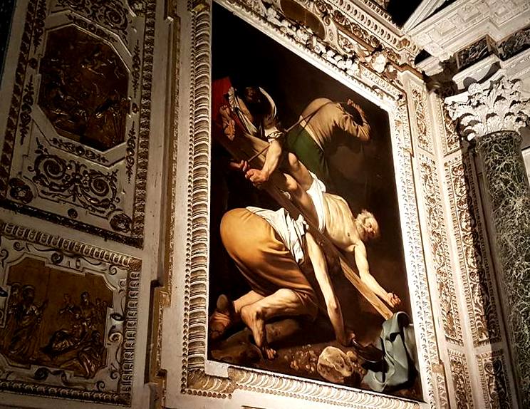 Caravaggio em Roma - Crucificação de São Pedro - Santa Maria del Popolo - Blog Vou pra Roma