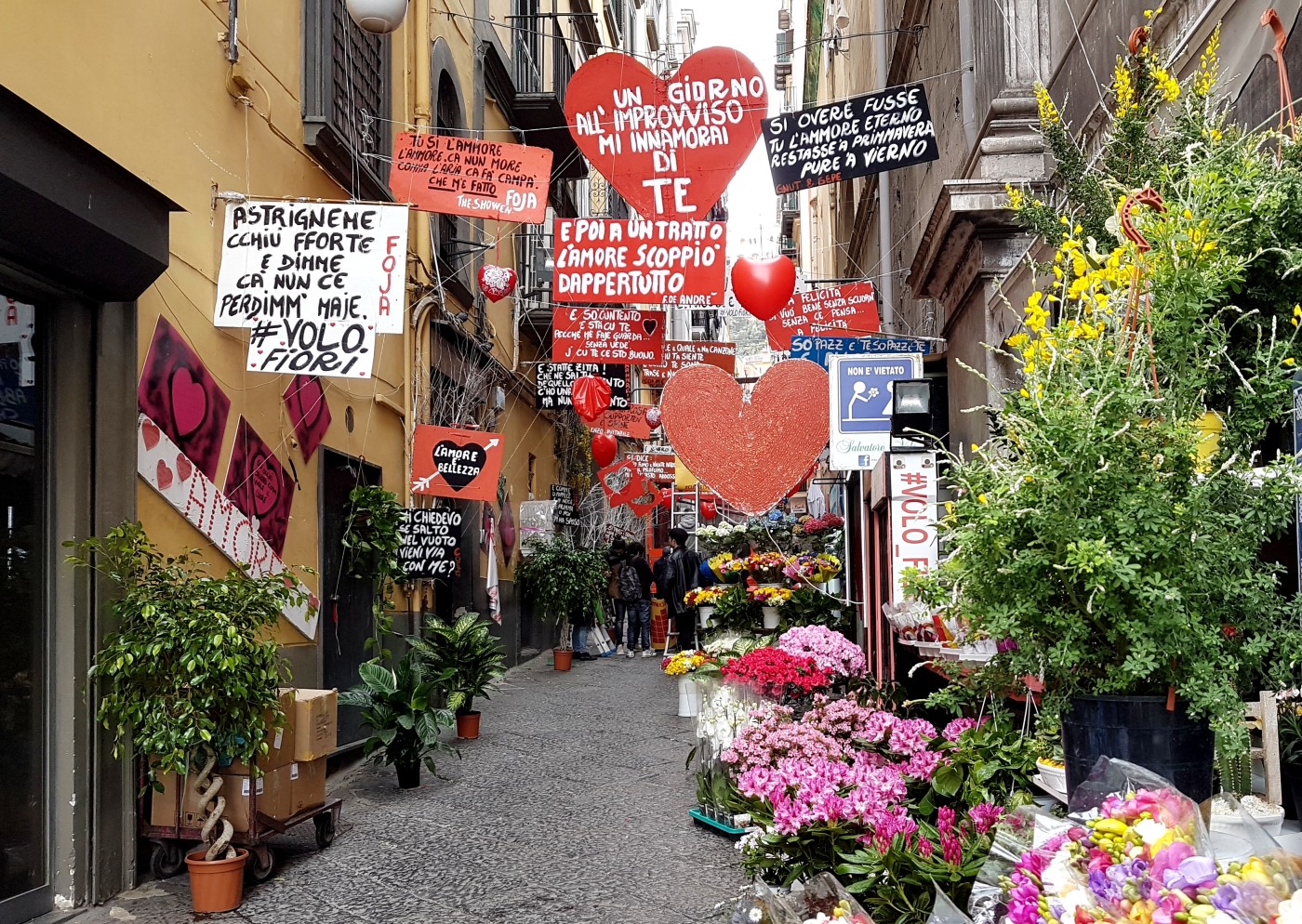 Ruas de Nápoles - blog Vou pra Roma