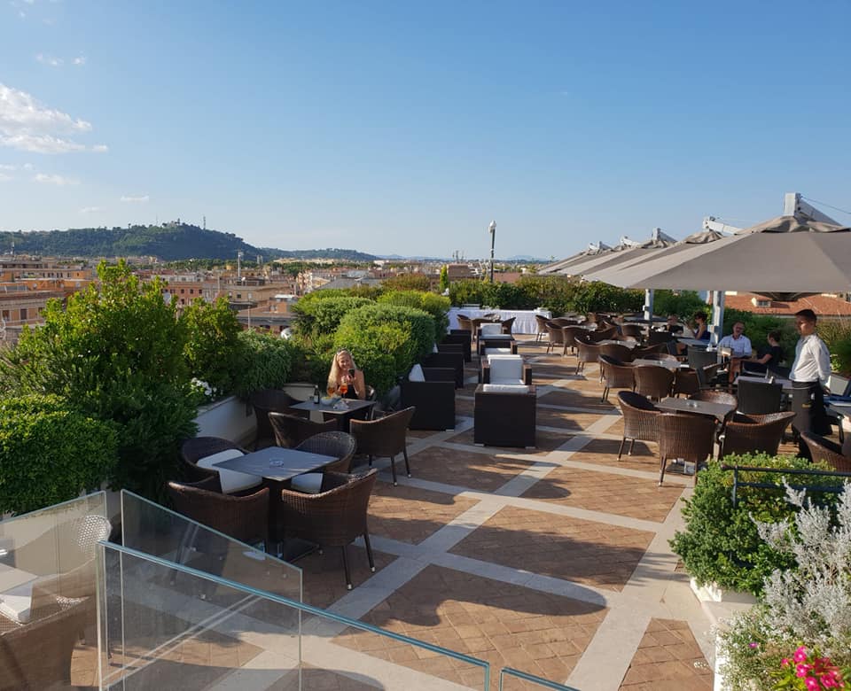 Aperitivo com vista panorâmica em Roma