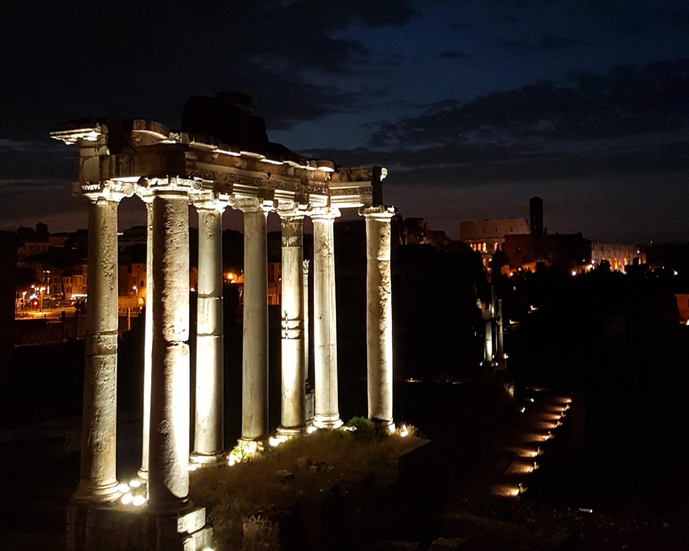 Sol nascendo em Roma - Fórum Romano